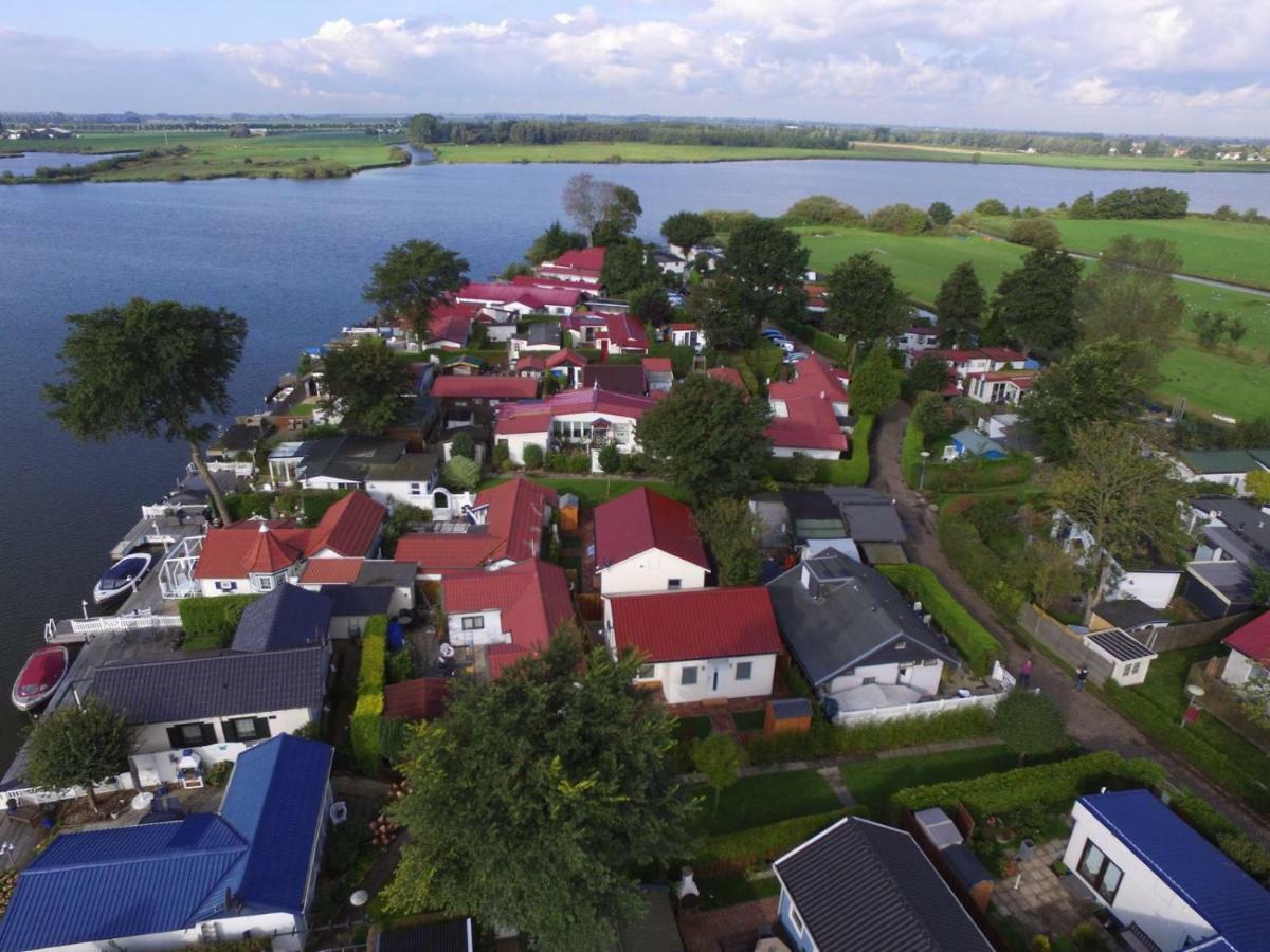 Ferienpark Vislust Haus Antje 1 Vila Wervershoof Exterior foto